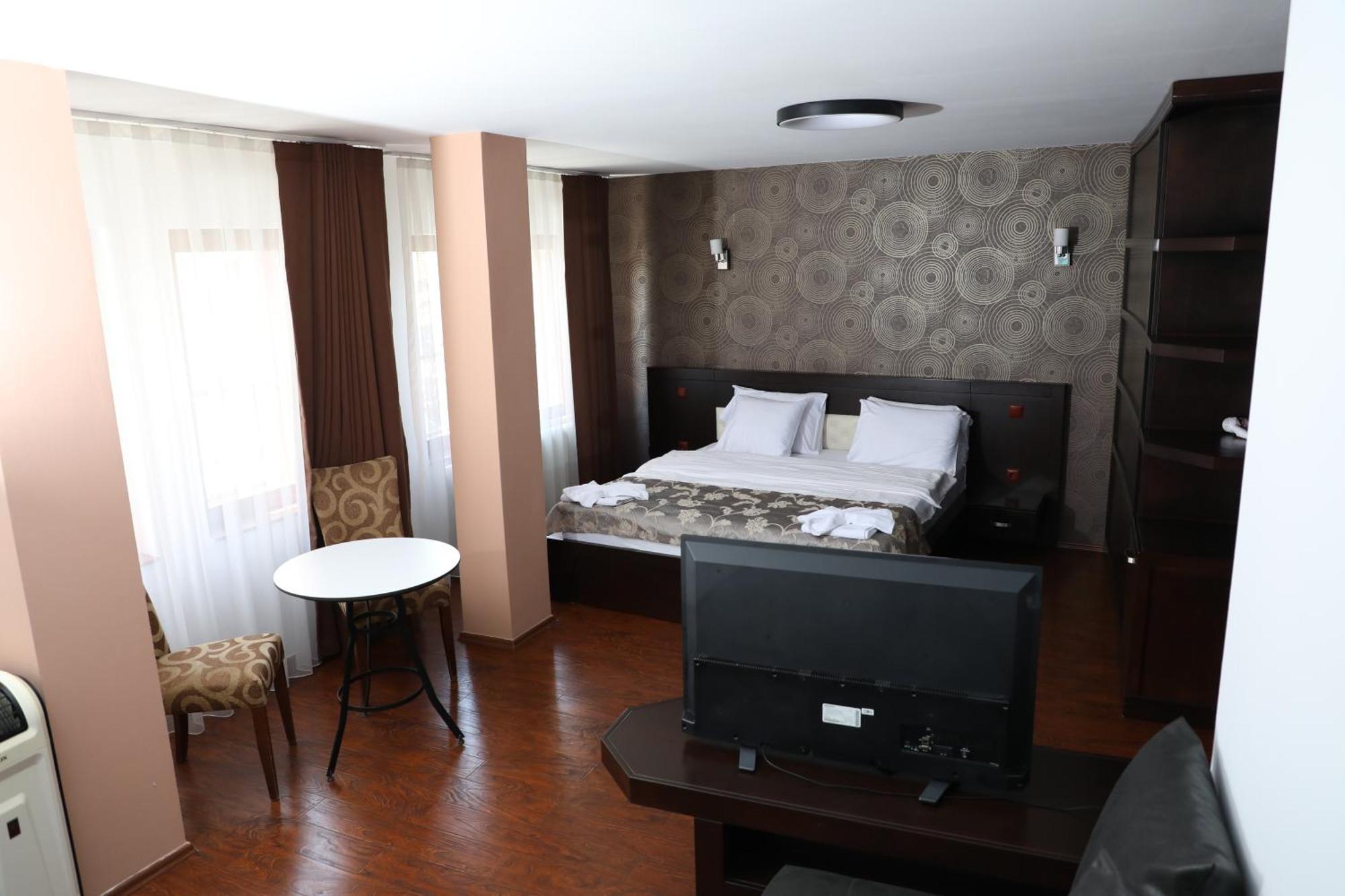 Bruti Hotel Prizren Exterior photo